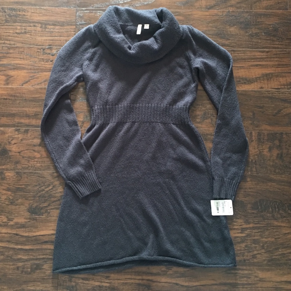 Sweater dress by Frenchi, grey. Size small. NWT